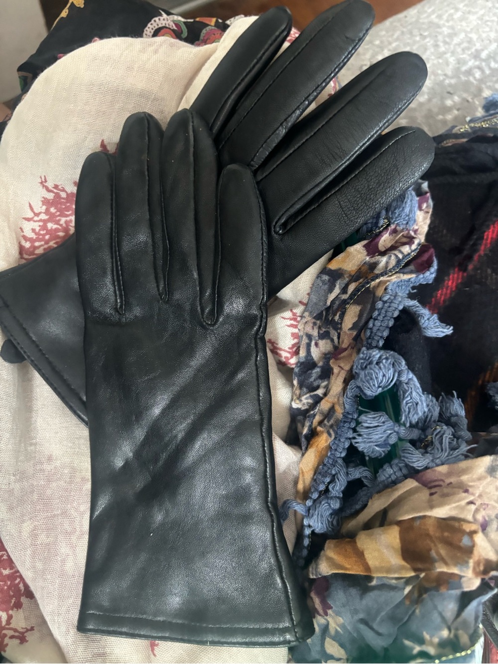 3M Thinsulate Black Leather Women's Gloves